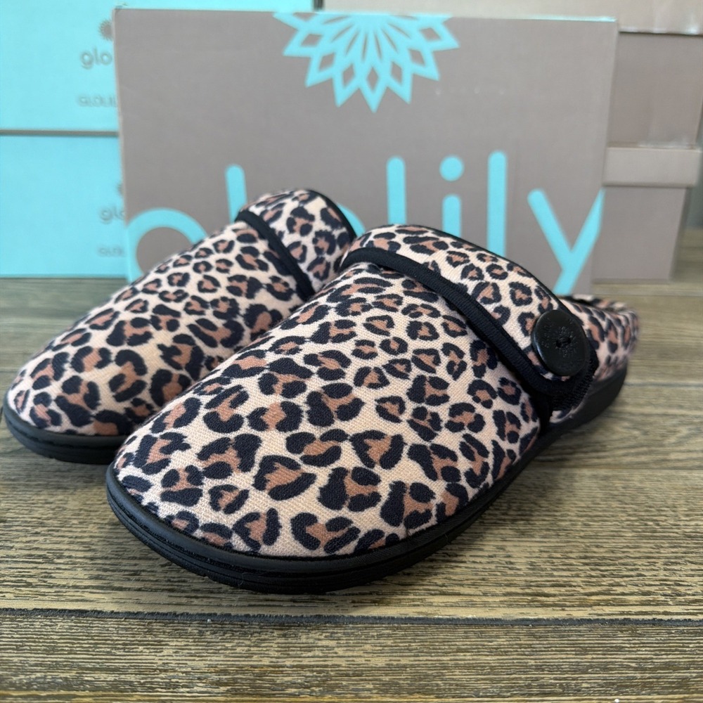 New, GloLily Womens Slippers in Leopard Print Size 11 M